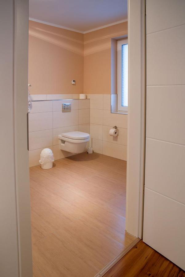 H&H Apartment Im Greifswald Eldena Nr19-Jonas Mit Terrasse Esterno foto